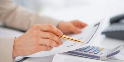 Cuanto cobra un asesor financiero por consulta: descubre sus honorarios y tarifas