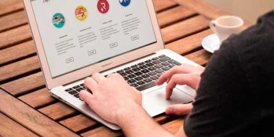Cuánto cobra un informático por hora: desglose de salarios y factores que influyen