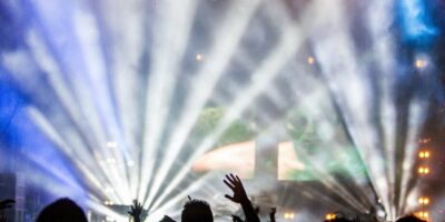 Descubre cuánto cobra un DJ en Ibiza: secretos revelados