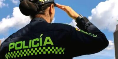 Descubre cuánto gana un policía nacional durante su formación en la academia