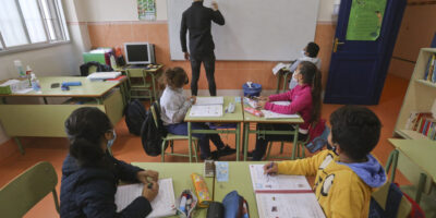 Cuánto gana un profesor en Andalucía:  salarios actuales en la región
